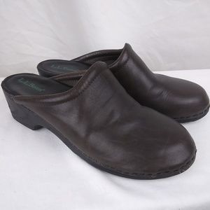 L.L. Bean brown leather clogs in size 8.5 M